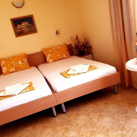 Family Rosi Hotel 2*