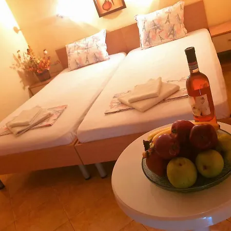 Family Rosi Hotel 2*